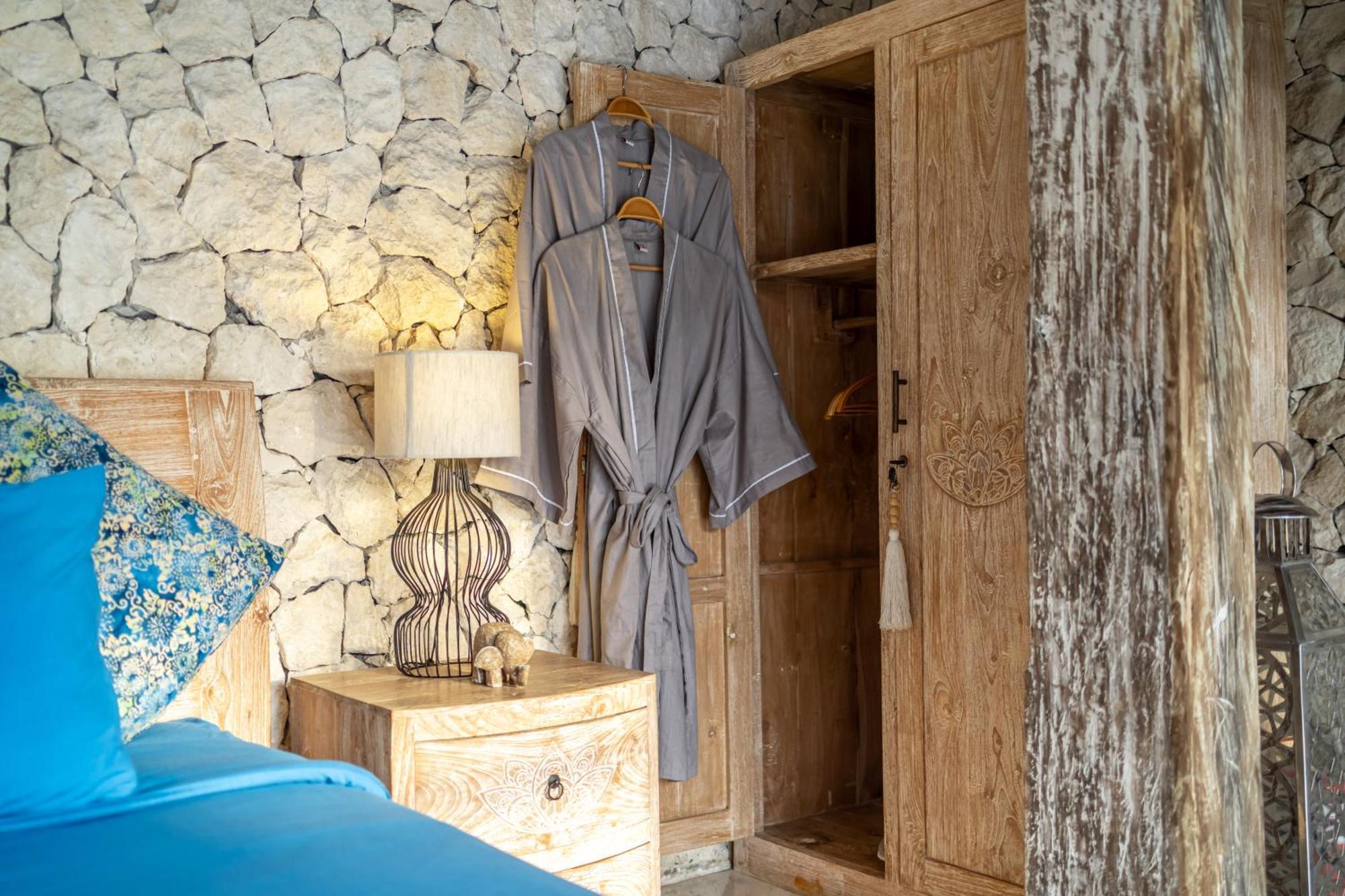 Balangan Beach Villa Idaman Bungalows 金巴兰 外观 照片
